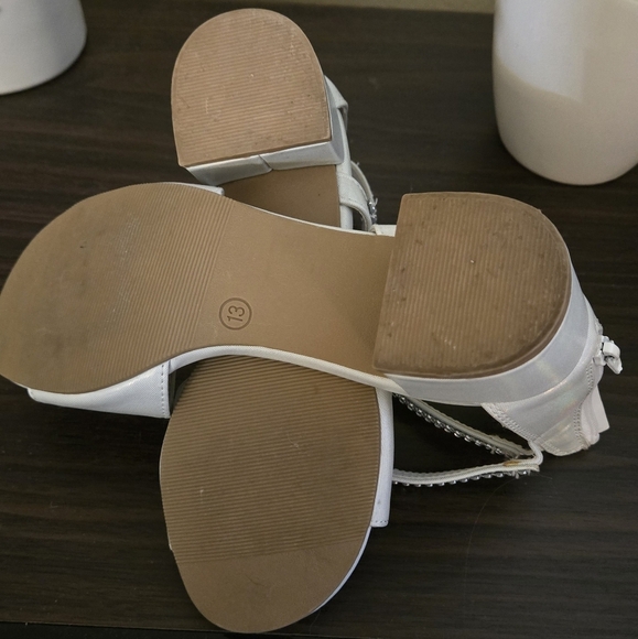 Gorgeous Rachel Kids' Dress Shoes - Size 13 | Perfect for Special Occasions! - Picture 4 of 7